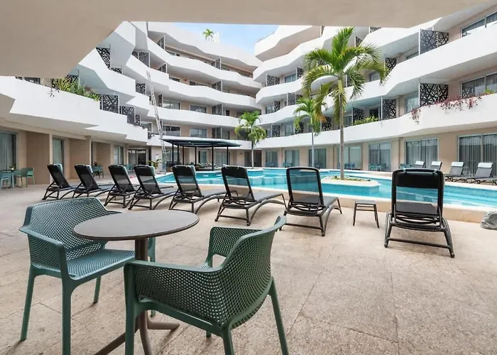 2bed 500m From